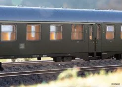 23126 Trix Eilzugwagen AB4ym(b)-51 DB -Marklin Winkel TR23126 2